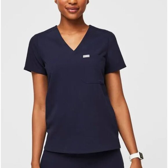 Figs Catarina One-Pocket Scrub Top in Navy Size Medium - Picture 1 of 5